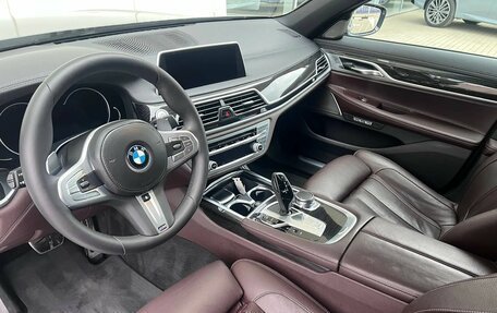 BMW 7 серия, 2017 год, 3 490 000 рублей, 8 фотография