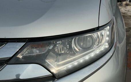 Mitsubishi Outlander III рестайлинг 3, 2016 год, 1 550 000 рублей, 9 фотография