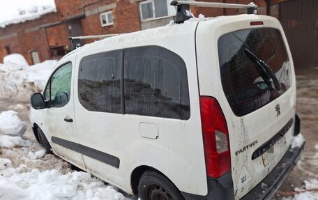 Peugeot Partner II рестайлинг 2, 2012 год, 350 000 рублей, 3 фотография