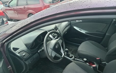 Hyundai Solaris II рестайлинг, 2013 год, 475 000 рублей, 7 фотография