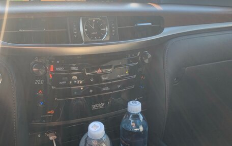 Lexus LX III, 2017 год, 5 700 000 рублей, 15 фотография