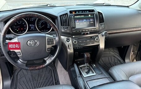 Toyota Land Cruiser 200, 2011 год, 3 990 000 рублей, 8 фотография