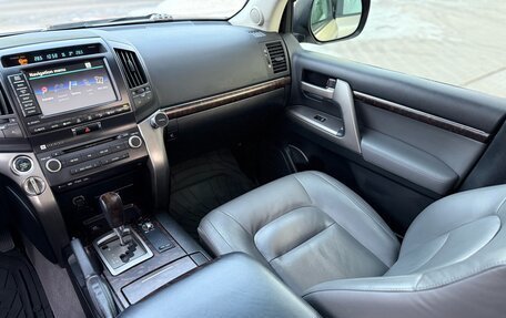 Toyota Land Cruiser 200, 2011 год, 3 990 000 рублей, 16 фотография