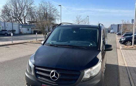 Mercedes-Benz Vito, 2022 год, 3 500 000 рублей, 1 фотография