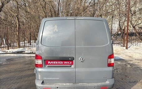 Volkswagen Transporter T5 рестайлинг, 2012 год, 1 950 000 рублей, 2 фотография