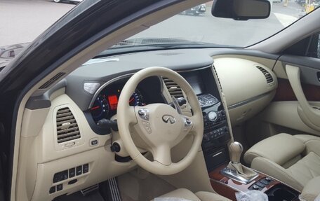 Infiniti FX II, 2011 год, 2 050 000 рублей, 3 фотография