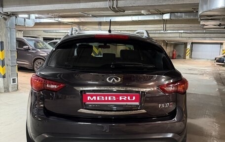 Infiniti FX II, 2011 год, 2 050 000 рублей, 7 фотография