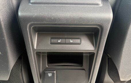 Land Rover Discovery Sport I рестайлинг, 2017 год, 1 950 000 рублей, 16 фотография