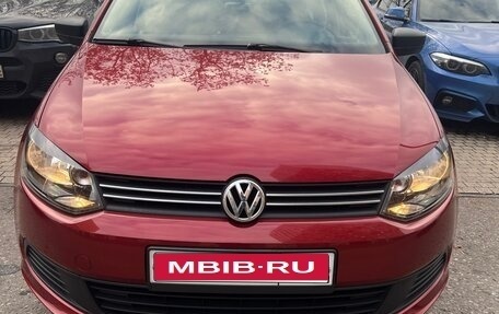 Volkswagen Polo VI (EU Market), 2012 год, 900 000 рублей, 1 фотография