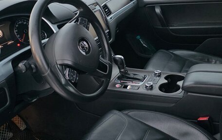 Volkswagen Touareg III, 2011 год, 1 750 000 рублей, 5 фотография