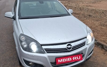 Opel Astra H, 2010 год, 800 000 рублей, 1 фотография