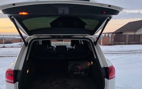 Volkswagen Touareg III, 2011 год, 1 750 000 рублей, 9 фотография