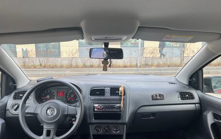 Volkswagen Polo VI (EU Market), 2012 год, 900 000 рублей, 11 фотография