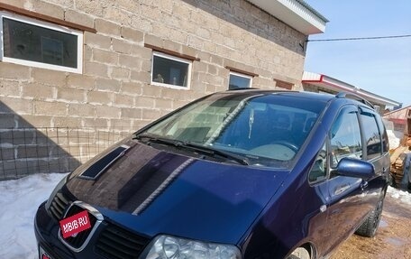 SEAT Alhambra II рестайлинг, 2001 год, 630 000 рублей, 2 фотография