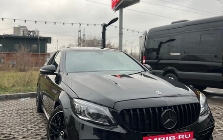 Mercedes-Benz C-Класс, 2019 год, 3 300 000 рублей, 4 фотография