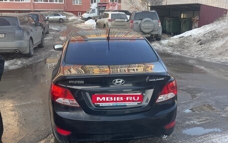 Hyundai Solaris II рестайлинг, 2011 год, 700 000 рублей, 5 фотография