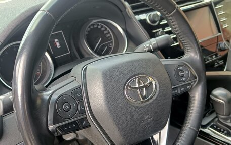 Toyota Camry, 2019 год, 3 200 000 рублей, 5 фотография