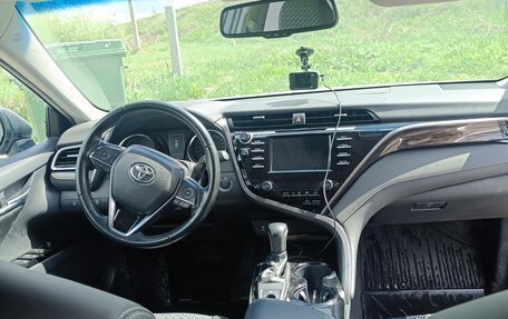 Toyota Camry, 2019 год, 3 200 000 рублей, 11 фотография