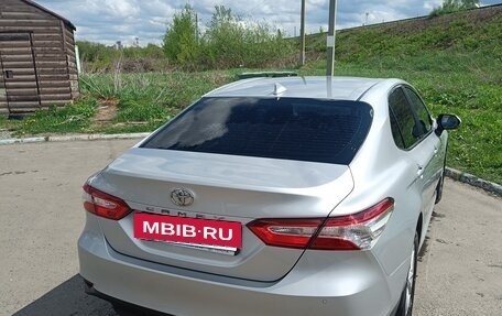 Toyota Camry, 2019 год, 3 200 000 рублей, 2 фотография