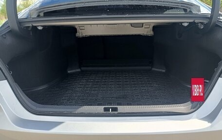 Toyota Camry, 2019 год, 3 200 000 рублей, 10 фотография