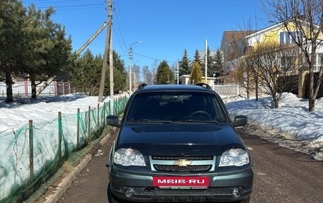 Chevrolet Niva I рестайлинг, 2017 год, 850 000 рублей, 2 фотография