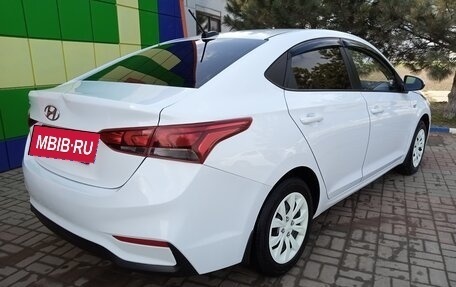 Hyundai Solaris II рестайлинг, 2018 год, 800 000 рублей, 3 фотография