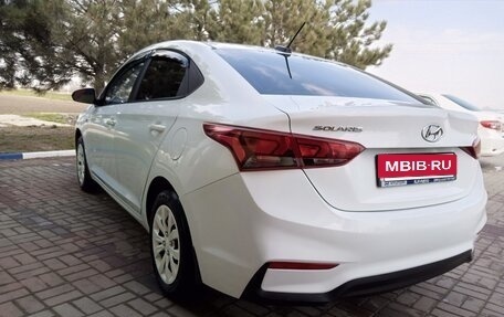 Hyundai Solaris II рестайлинг, 2018 год, 800 000 рублей, 6 фотография
