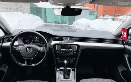 Volkswagen Passat B8 рестайлинг, 2017 год, 1 490 000 рублей, 10 фотография