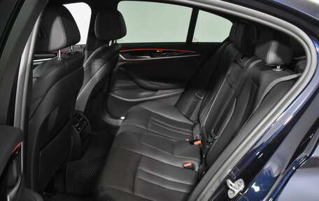 BMW 5 серия, 2018 год, 3 050 000 рублей, 11 фотография