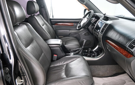 Toyota Land Cruiser Prado 120 рестайлинг, 2003 год, 1 349 000 рублей, 12 фотография