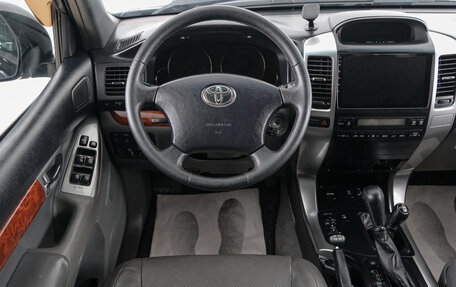 Toyota Land Cruiser Prado 120 рестайлинг, 2003 год, 1 349 000 рублей, 13 фотография