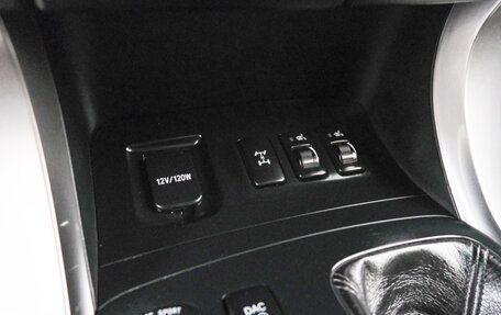 Toyota Land Cruiser Prado 120 рестайлинг, 2003 год, 1 349 000 рублей, 16 фотография