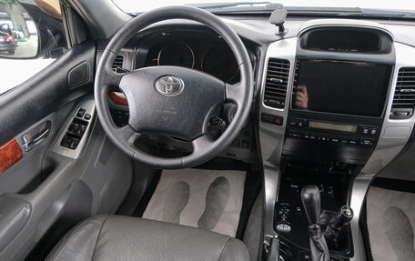 Toyota Land Cruiser Prado 120 рестайлинг, 2003 год, 1 349 000 рублей, 8 фотография