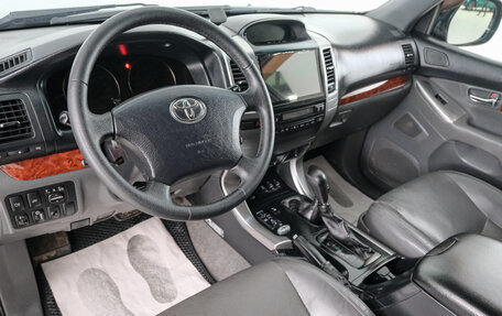 Toyota Land Cruiser Prado 120 рестайлинг, 2003 год, 1 349 000 рублей, 7 фотография