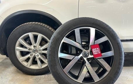 Volkswagen Touareg III, 2014 год, 3 050 000 рублей, 14 фотография