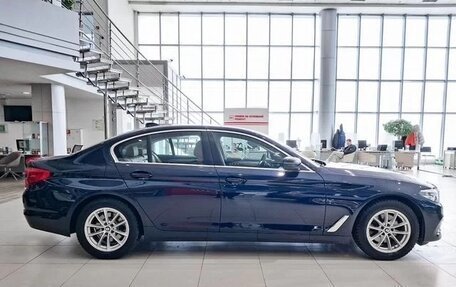 BMW 5 серия, 2018 год, 2 900 000 рублей, 2 фотография