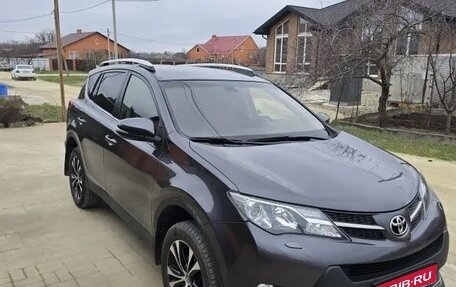 Toyota RAV4, 2015 год, 1 800 000 рублей, 1 фотография