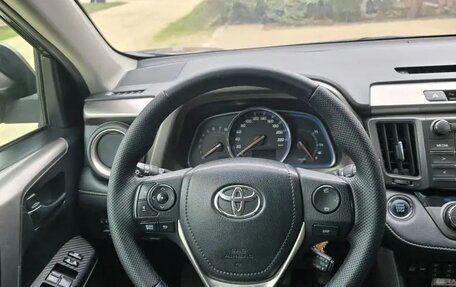 Toyota RAV4, 2015 год, 1 800 000 рублей, 7 фотография