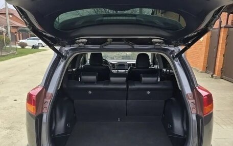 Toyota RAV4, 2015 год, 1 800 000 рублей, 6 фотография