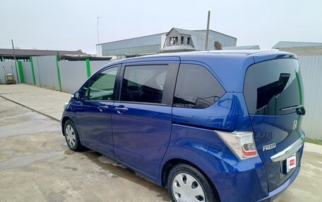 Honda Freed I, 2012 год, 1 130 000 рублей, 7 фотография