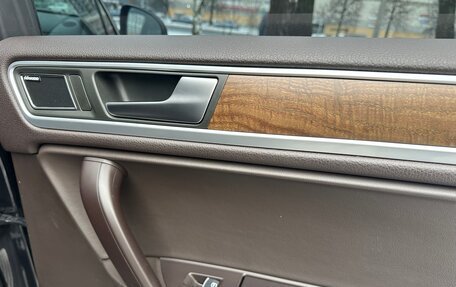 Volkswagen Touareg III, 2013 год, 2 650 000 рублей, 21 фотография