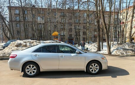Toyota Camry, 2011 год, 1 280 000 рублей, 2 фотография