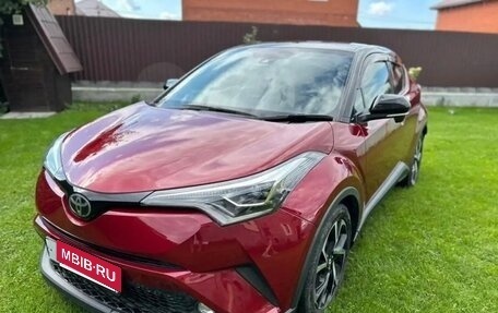 Toyota C-HR I рестайлинг, 2018 год, 2 024 000 рублей, 1 фотография