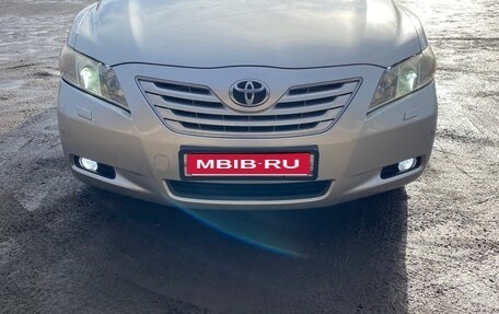 Toyota Camry, 2007 год, 900 000 рублей, 1 фотография