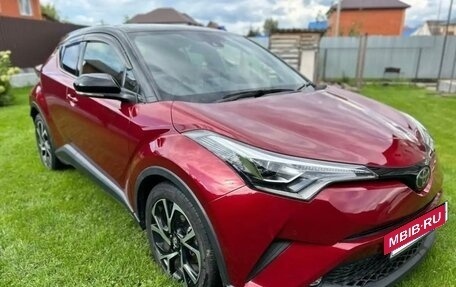Toyota C-HR I рестайлинг, 2018 год, 2 024 000 рублей, 3 фотография