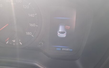 Toyota Corolla, 2021 год, 1 980 000 рублей, 8 фотография