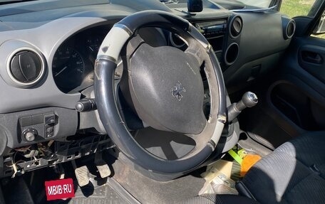 Peugeot Partner II рестайлинг 2, 2011 год, 500 000 рублей, 6 фотография