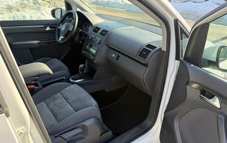 Volkswagen Touran III, 2012 год, 1 280 000 рублей, 14 фотография