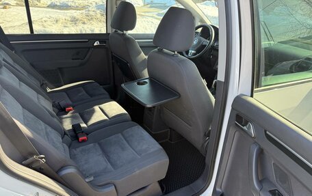 Volkswagen Touran III, 2012 год, 1 280 000 рублей, 20 фотография