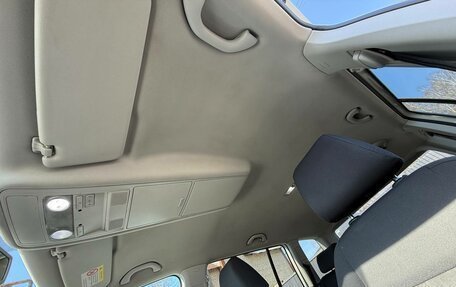 Volkswagen Touran III, 2012 год, 1 280 000 рублей, 25 фотография